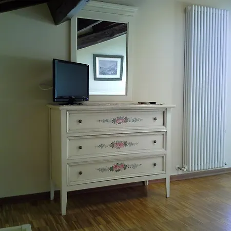 乐斯塔恩兹苏尔泊住宿加早餐旅馆 住宿加早餐酒店 费拉拉